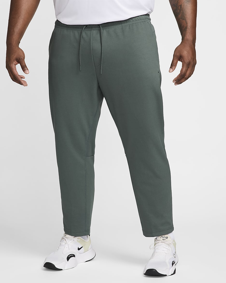 Nike Primary Fleece Men s Dri FIT UV Tapered Performance Pants